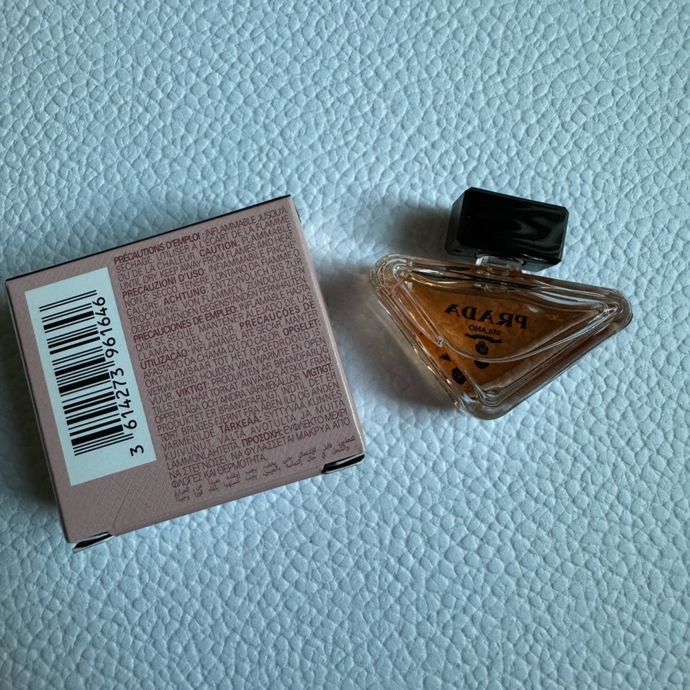 Mini Prada Paradoxe Intense EDP - Picture 2 of 9